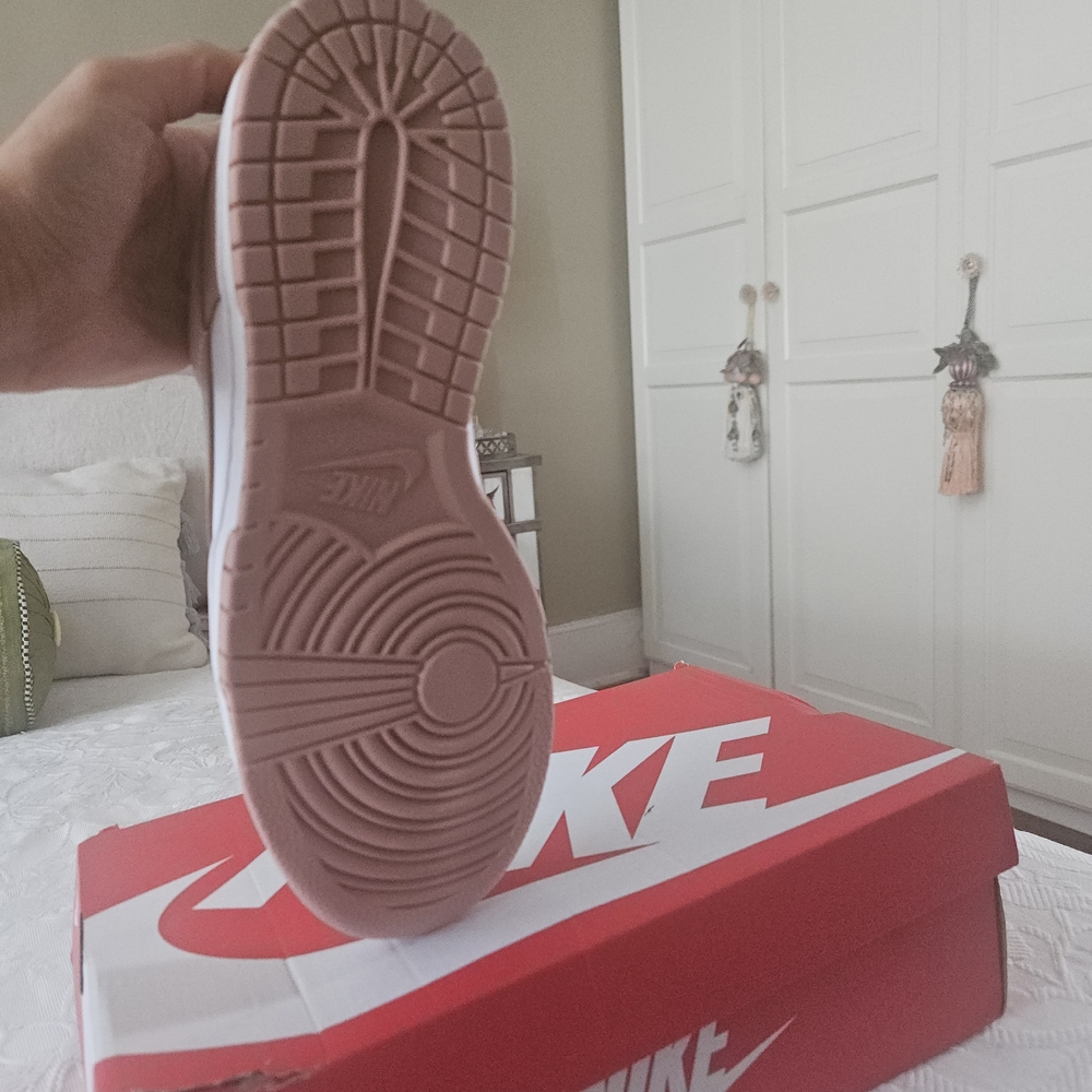 Nike Womena Shoes - Pink